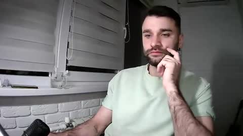 Snapshot of unnknow2024 chatting on April 3, 8:07 pm SlavaVibes online show from April 3, 8:07 pm