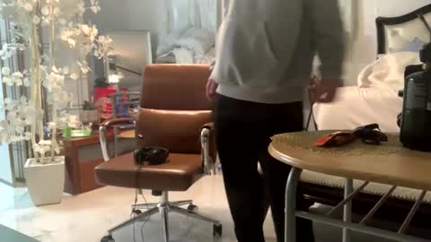 Stepbro online show from February 1, 7:23 pm