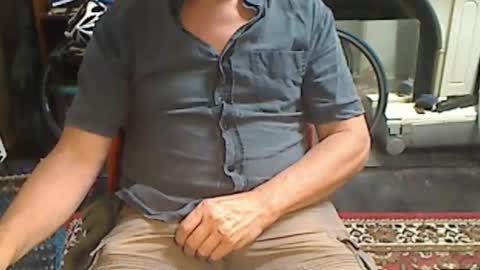 Freddie online show from November 24, 1:38 am