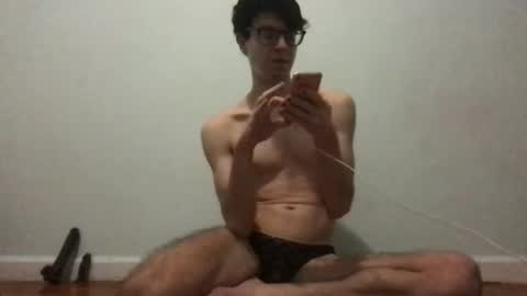 Snapshot of upsetboy chatting on February 22, 4:02 am deaf mute boy online show from February 22, 4:02 am