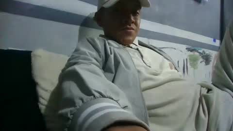 Snapshot of ur855224 chatting on February 8, 7:56 am EL CAMA online show from February 8, 7:56 am