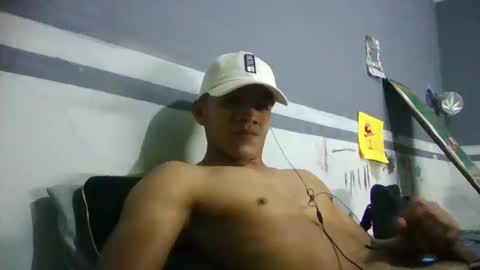 Snapshot of ur855224 chatting on March 9, 12:53 pm EL CAMA online show from March 9, 12:53 pm