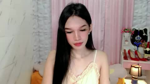 Snapshot of ur_asianbabexxx chatting on November 16, 9:48 am ur_asianbabexxx online show from November 16, 9:48 am
