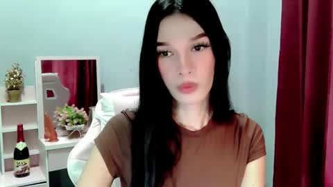 ur_asianbabexxx online show from January 16, 11:25 am