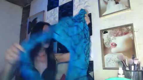 Snapshot of ur_chrizzy_fav chatting on October 18, 9:32 am chrizzy online show from October 18, 9:32 am