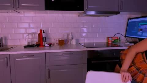 ur_craving online show from September 18, 12:45 am