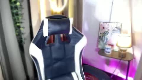 ur_dazzlingmorenaxx online show from November 7, 1:49 am