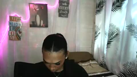 ur_dazzlingmorenaxx online show from June 11, 2:11 am