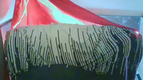 Snapshot of ur_dominatrix chatting on March 28, 9:09 am MISS ANNA online show from March 28, 9:09 am