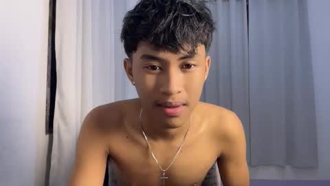 ur_fuckerbttm online show from November 22, 12:04 pm