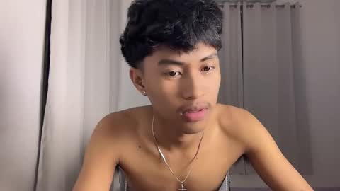 ur_fuckerbttm online show from November 23, 12:49 pm