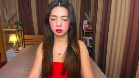 Snapshot of ur_girl_dwalker chatting on May 8, 7:46 am ur_girl_dwalker online show from May 8, 7:46 am