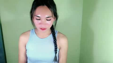 Snapshot of ur_innocent_girlx chatting on February 7, 10:52 pm QUEENSY online show from February 7, 10:52 pm