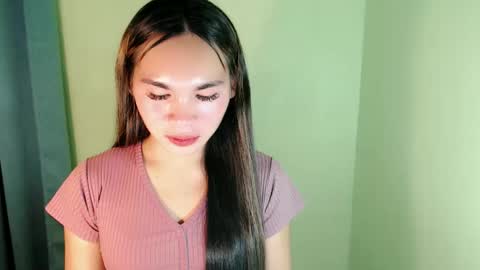 Snapshot of ur_innocent_girlx chatting on February 11, 9:31 am QUEENSY online show from February 11, 9:31 am