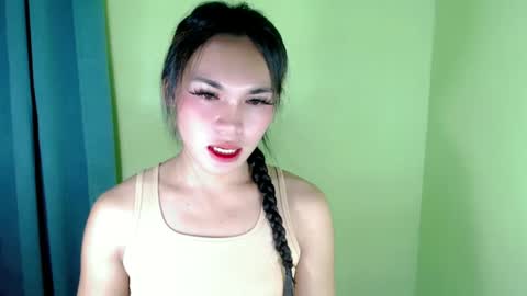 Snapshot of ur_innocent_girlx chatting on February 14, 5:57 pm QUEENSY online show from February 14, 5:57 pm