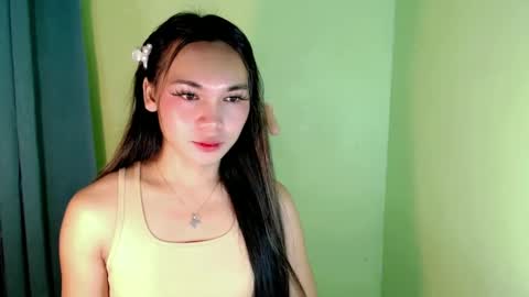 Snapshot of ur_innocent_girlx chatting on February 24, 6:36 pm QUEENSY online show from February 24, 6:36 pm