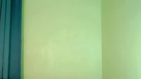 Snapshot of ur_innocent_girlx chatting on February 28, 7:14 pm QUEENSY online show from February 28, 7:14 pm