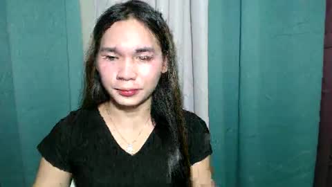 Snapshot of ur_innocent_girlx chatting on March 1, 4:58 am QUEENSY online show from March 1, 4:58 am