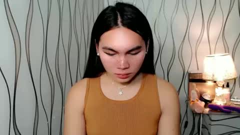 Snapshot of ur_innocent_girlx chatting on September 28, 11:48 am QUEENSY online show from September 28, 11:48 am