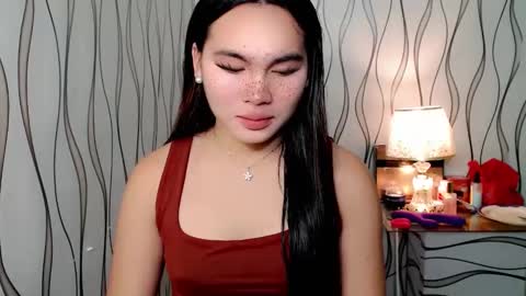 Snapshot of ur_innocent_girlx chatting on October 27, 1:53 am QUEENSY online show from October 27, 1:53 am