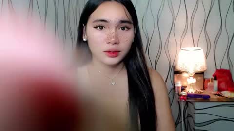 Snapshot of ur_innocent_girlx chatting on November 7, 1:16 am QUEENSY online show from November 7, 1:16 am