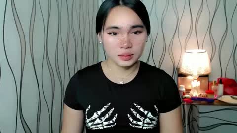 Snapshot of ur_innocent_girlx chatting on November 10, 6:29 pm QUEENSY online show from November 10, 6:29 pm