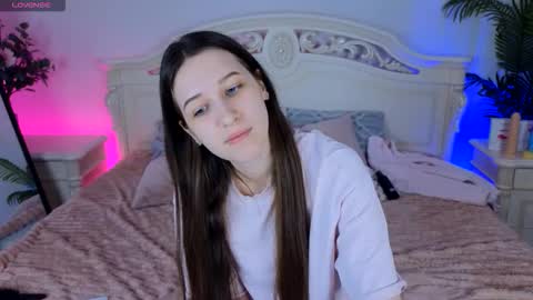 Snapshot of ur_kitty__ chatting on September 30, 3:17 pm Lera online show from September 30, 3:17 pm