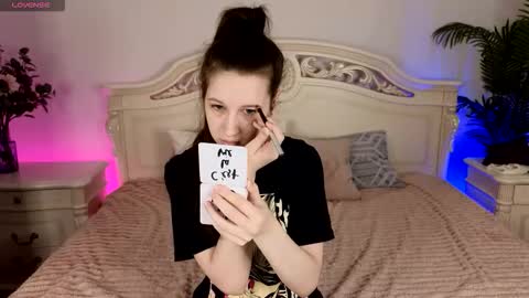 Snapshot of ur_kitty__ chatting on October 1, 11:16 am Lera online show from October 1, 11:16 am