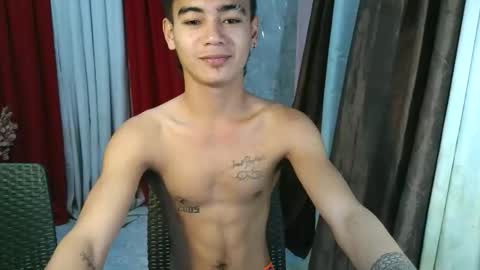 Snapshot of ur_naughtyboy_raphael chatting on September 26, 8:18 am ur_naughtyboy_raphael online show from September 26, 8:18 am