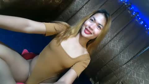 Snapshot of ur_perfectgirlmsa chatting on December 2, 1:03 am Ms. A lets go pass or pvt show online show from December 2, 1:03 am
