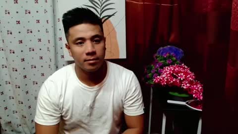 Snapshot of ur_pinoydave chatting on December 25, 9:13 am Dave online show from December 25, 9:13 am