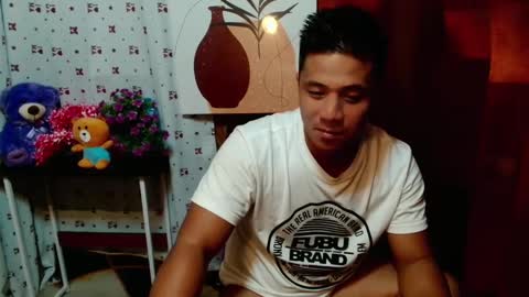 Snapshot of ur_pinoydave chatting on December 29, 1:06 pm Dave online show from December 29, 1:06 pm