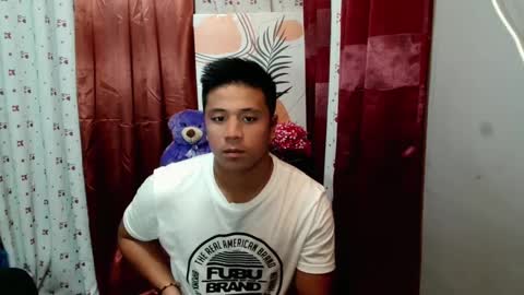 Snapshot of ur_pinoydave chatting on February 26, 7:09 am Dave online show from February 26, 7:09 am