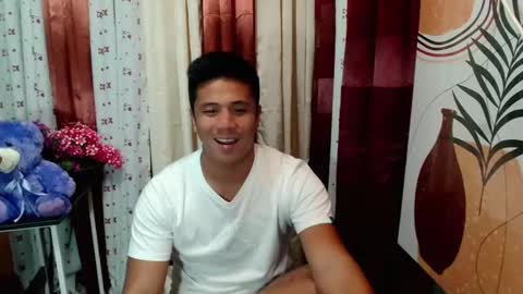 Snapshot of ur_pinoydave chatting on March 1, 6:24 am Dave online show from March 1, 6:24 am