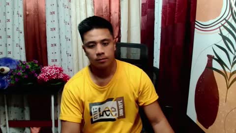 Snapshot of ur_pinoydave chatting on March 4, 3:59 pm Dave online show from March 4, 3:59 pm