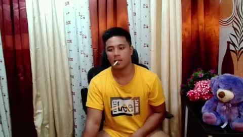 Snapshot of ur_pinoydave chatting on March 11, 5:05 am Dave online show from March 11, 5:05 am