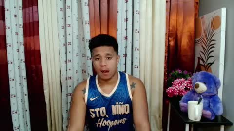 Snapshot of ur_pinoydave chatting on March 12, 2:45 pm Dave online show from March 12, 2:45 pm