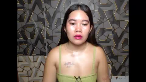 Snapshot of ur_prettychelsie18 chatting on June 6, 11:04 am ur_prettychelsie18 online show from June 6, 11:04 am