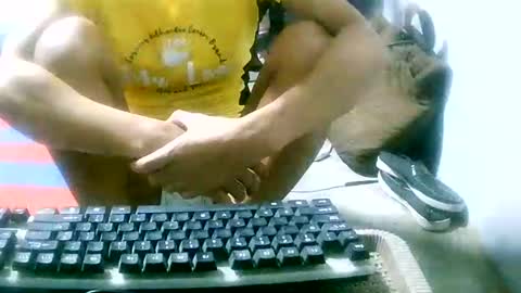 Snapshot of ur_sexybabe_ehra chatting on December 2, 11:01 am ur_sexybabe_ehra online show from December 2, 11:01 am