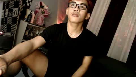 Snapshot of ur_shan21 chatting on June 20, 8:50 am ur_shan21 online show from June 20, 8:50 am