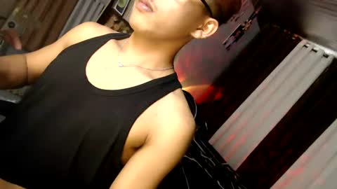 Snapshot of ur_shan21 chatting on June 23, 7:45 pm ur_shan21 online show from June 23, 7:45 pm