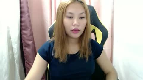 ur_small_girl online show from February 25, 3:05 am