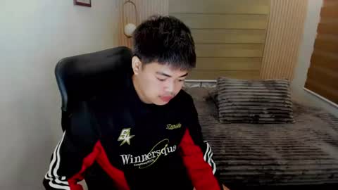 Snapshot of ur_xzenxzen chatting on August 8, 1:02 pm ur xzenxzen online show from August 8, 1:02 pm