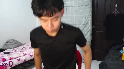 Snapshot of ur_younngtwinkxxx chatting on January 15, 2:10 pm Ken online show from January 15, 2:10 pm