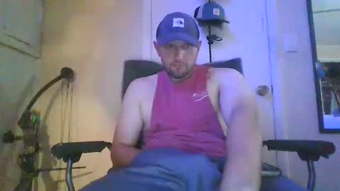 Snapshot of ur_zaddy4now chatting on December 6, 2:02 am ur_zaddy4now online show from December 6, 2:02 am