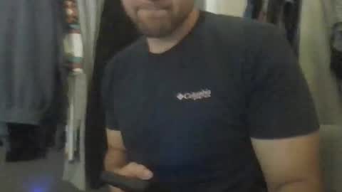Snapshot of ur_zaddy4now chatting on April 21, 2:51 am ur_zaddy4now online show from April 21, 2:51 am
