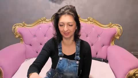 urafrodita online show from April 2, 5:27 am