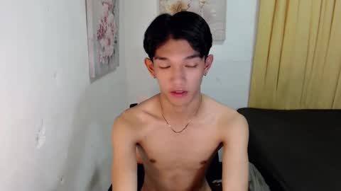 Snapshot of urasian_john20 chatting on November 7, 5:18 am urasian_john20 online show from November 7, 5:18 am