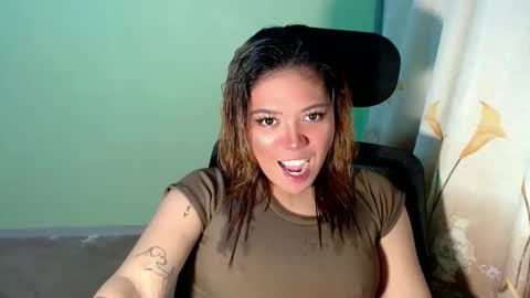 Snapshot of urasian_joy chatting on October 20, 11:32 am urasian_joy online show from October 20, 11:32 am