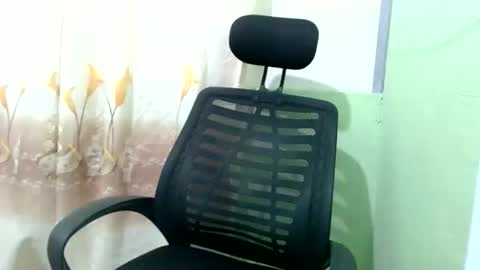 Snapshot of urasian_joy chatting on November 3, 8:37 am urasian_joy online show from November 3, 8:37 am